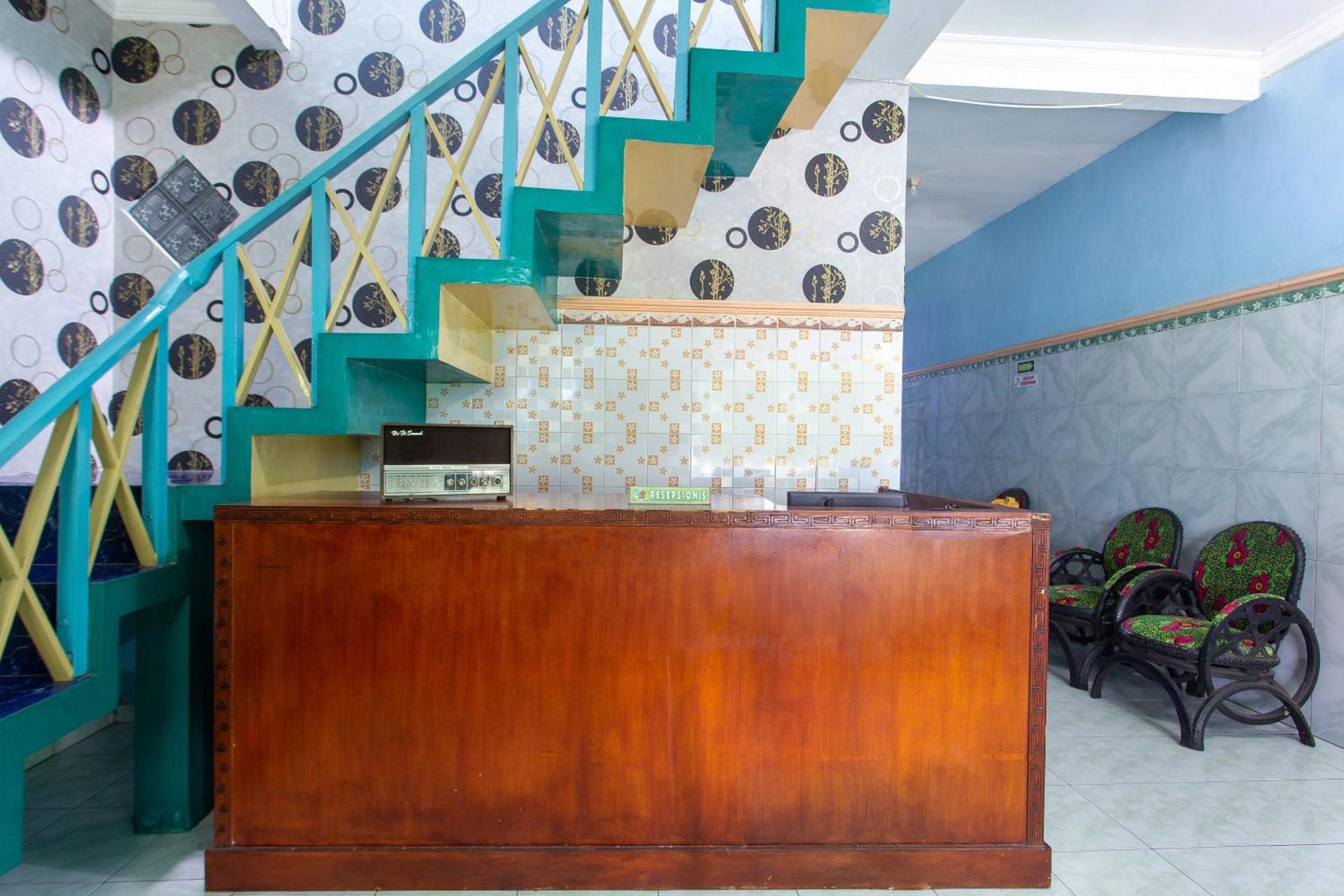 SPOT ON 2871 Hotel Budi Purwokerto Exterior foto