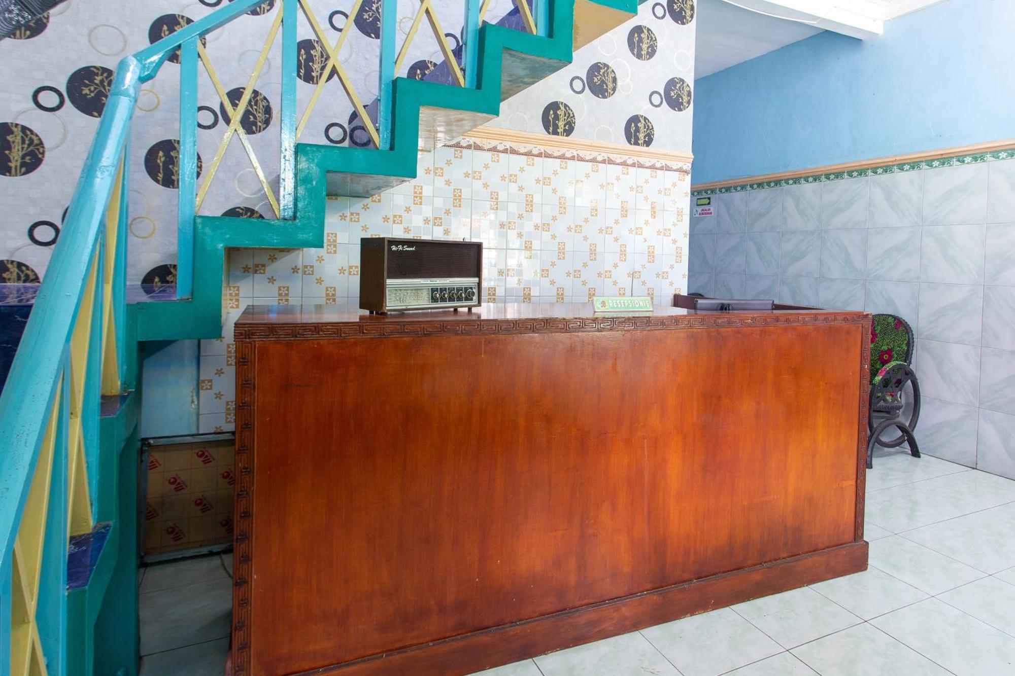 SPOT ON 2871 Hotel Budi Purwokerto Exterior foto