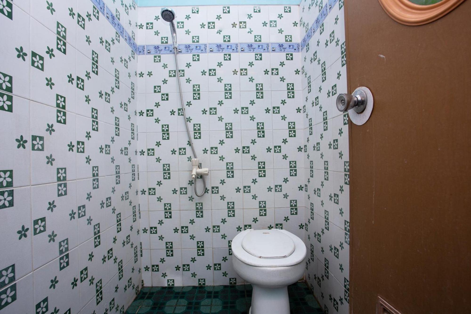 SPOT ON 2871 Hotel Budi Purwokerto Exterior foto